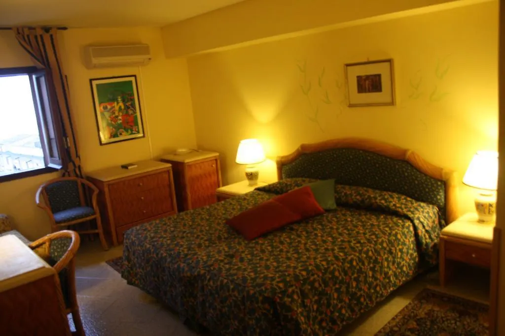 Hotel Elimo Erice 3*,